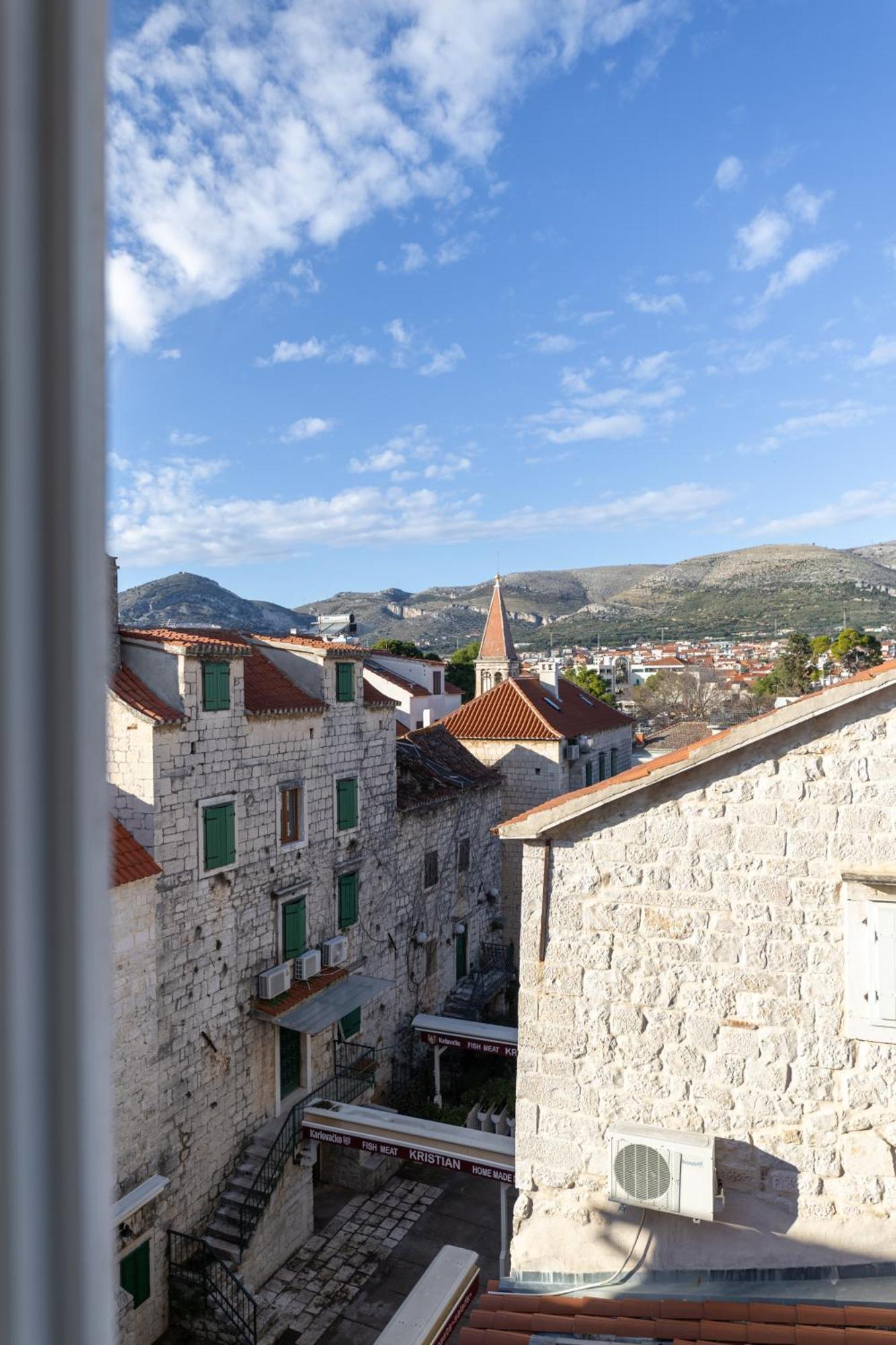 Villa Fontana Trogir Exterior photo